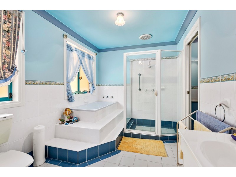 33 Hopetoun Street, Oak Flats NSW 2529