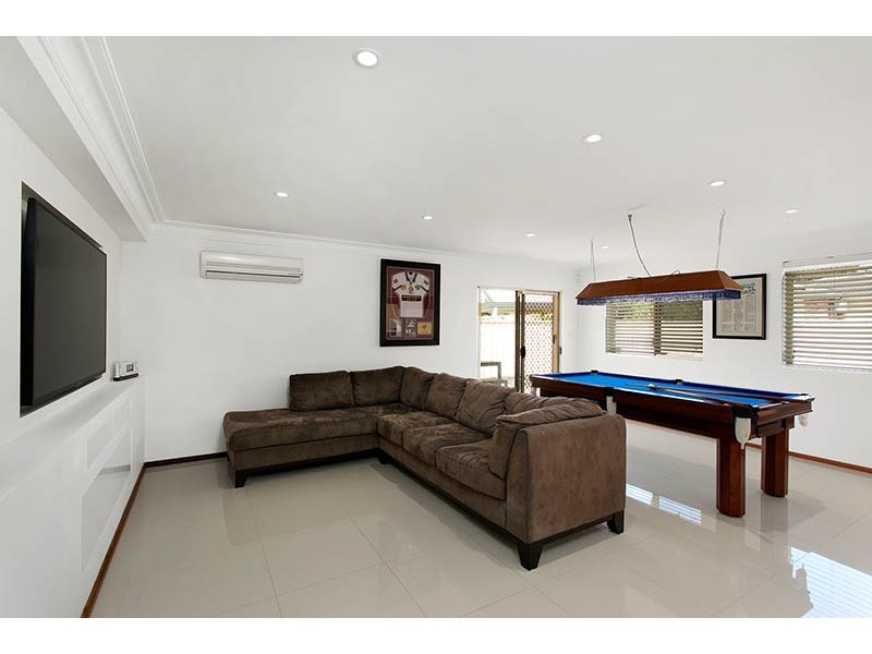 16 Grey Street, Albion Park NSW 2527