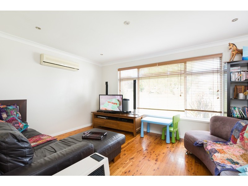 6 Paterson Place, Barrack Heights NSW 2528