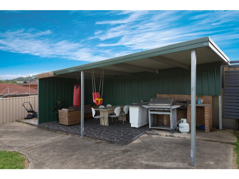 6 Paterson Place, Barrack Heights NSW 2528