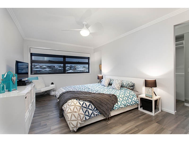 7 St Ives Road, Flinders NSW 2529