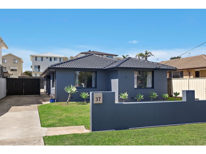 37 Osborne Parade, Warilla NSW 2528