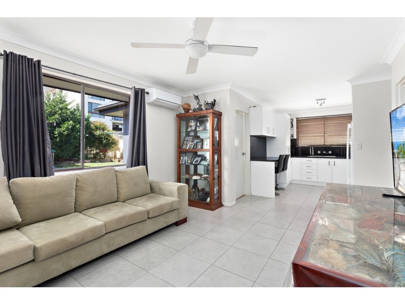 37 Osborne Parade, Warilla NSW 2528