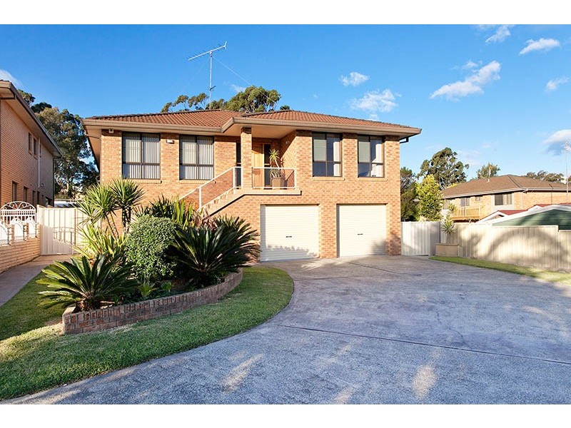 4 Warri Place, Oak Flats NSW 2529