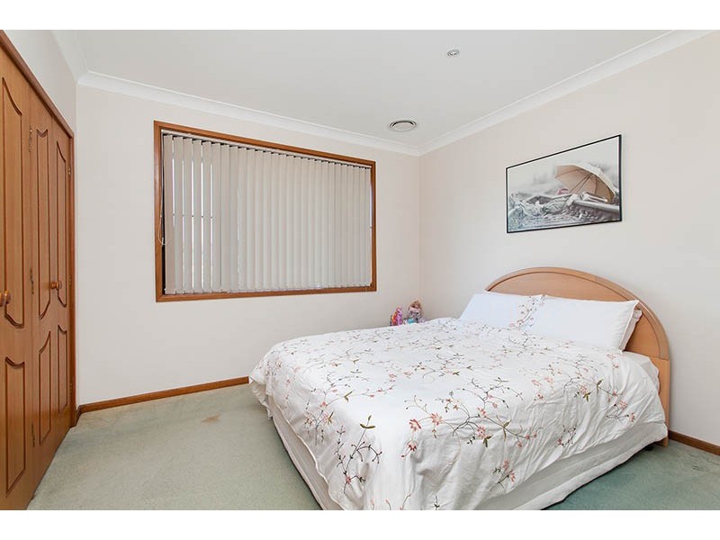 4 Warri Place, Oak Flats NSW 2529