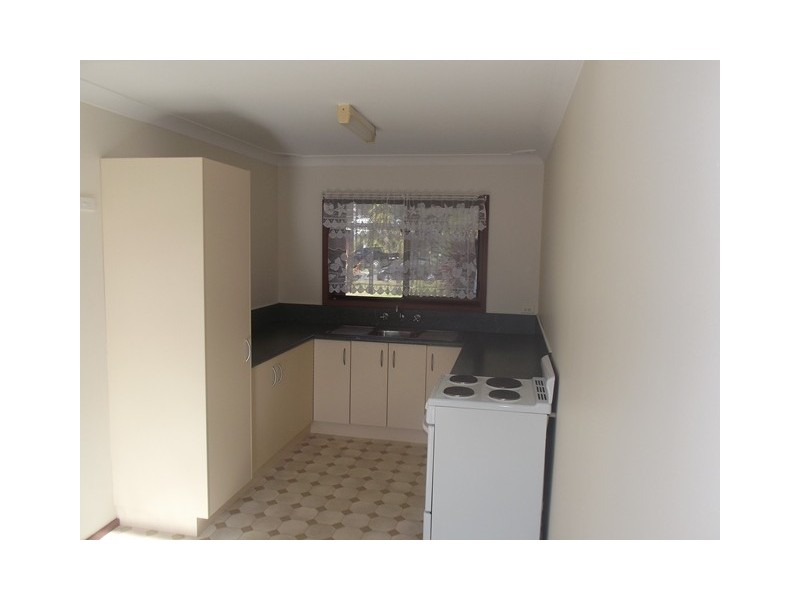 3/2 Barton Street, Oak Flats NSW 2529