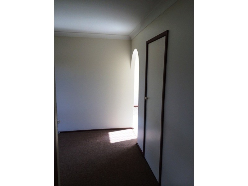 3/2 Barton Street, Oak Flats NSW 2529