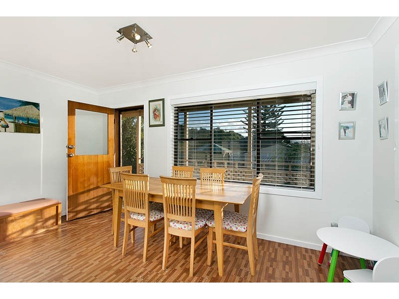 4 McCabe Street, Warilla NSW 2528