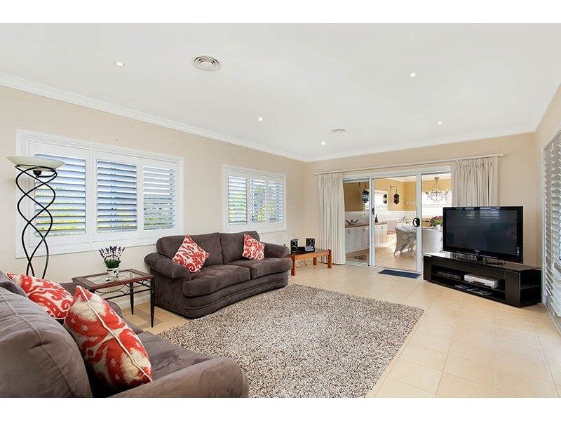 18 Larkin Crescent, Flinders NSW 2529