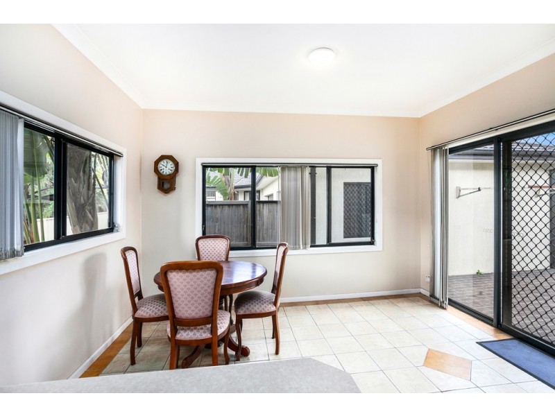 1/36 Devonshire Crescent, Oak Flats NSW 2529