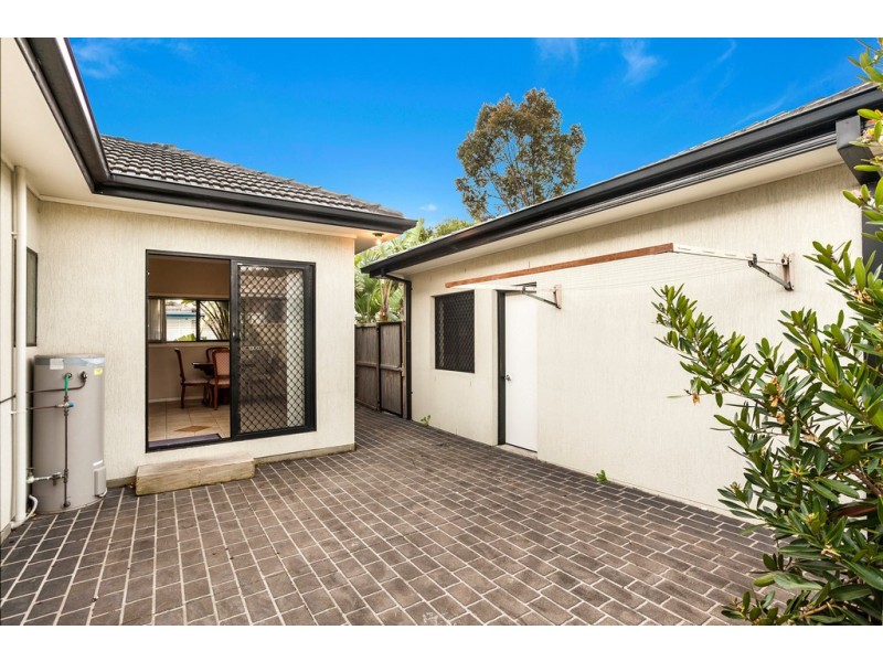 1/36 Devonshire Crescent, Oak Flats NSW 2529