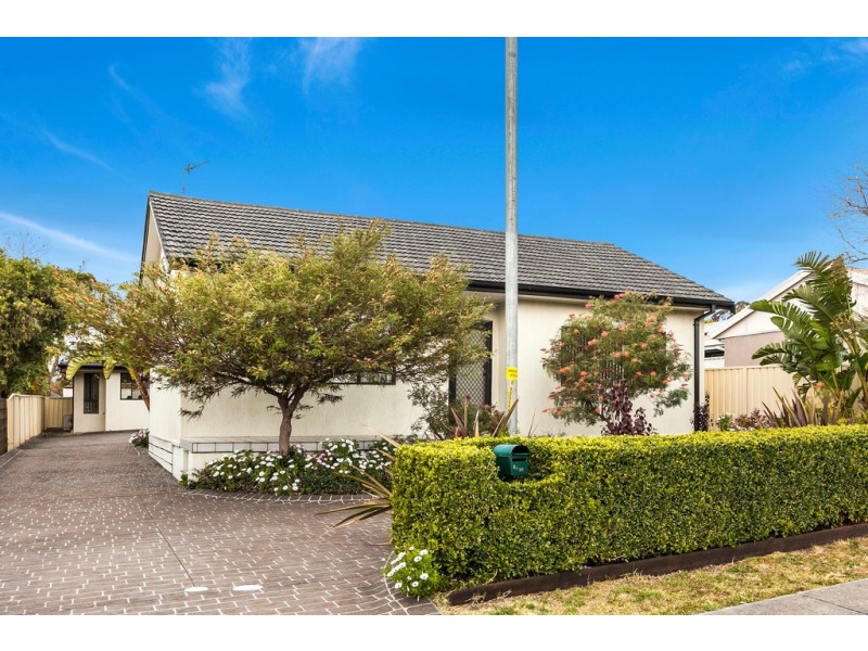 1/36 Devonshire Crescent, Oak Flats NSW 2529