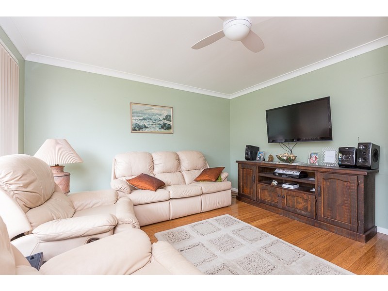 12 Huon Crescent, Albion Park NSW 2527