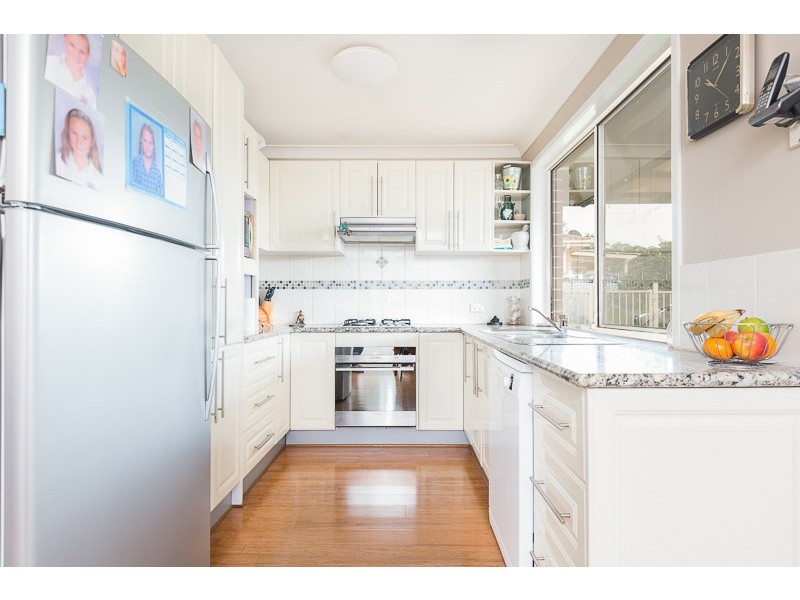 12 Huon Crescent, Albion Park NSW 2527