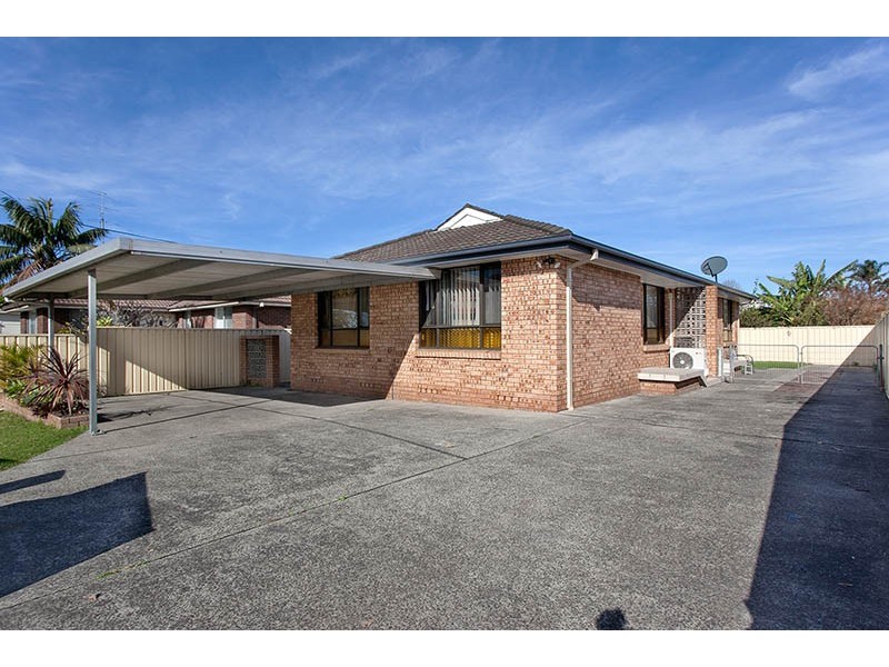 5 Lake Entrance Road, Warilla NSW 2528