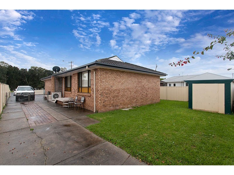 5 Lake Entrance Road, Warilla NSW 2528