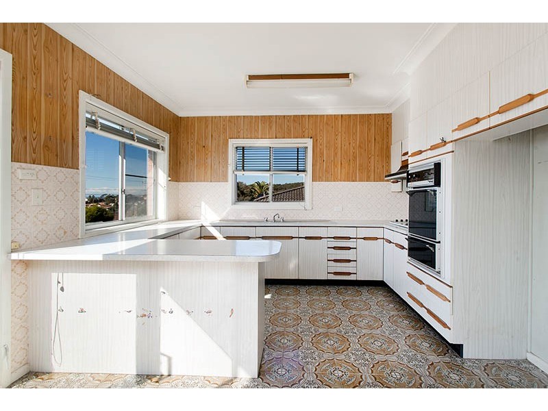 1 Fitzroy Place, Barrack Heights NSW 2528