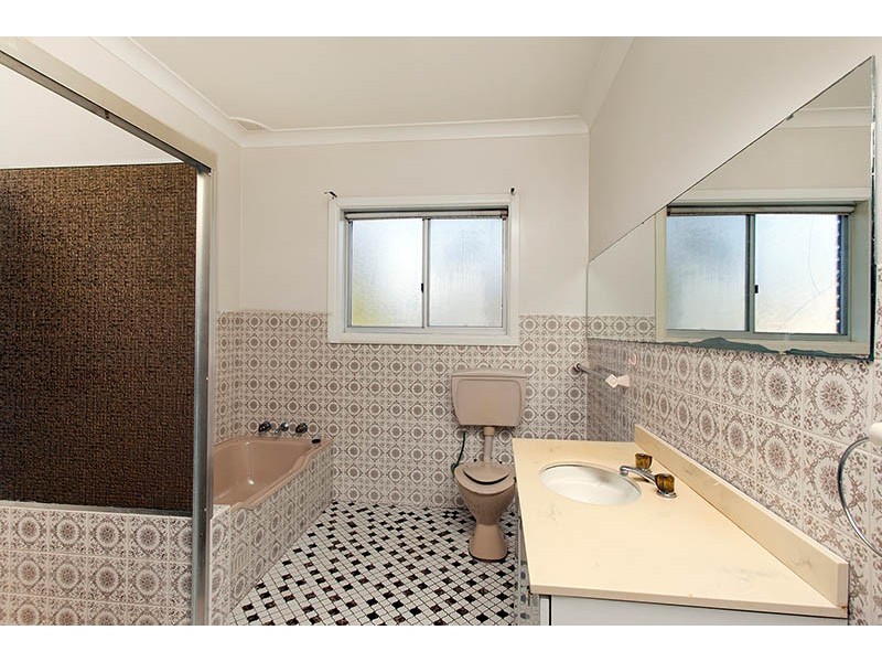 1 Fitzroy Place, Barrack Heights NSW 2528