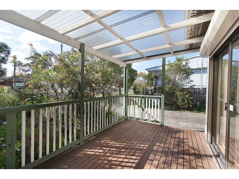 61 Deakin Street, Oak Flats NSW 2529