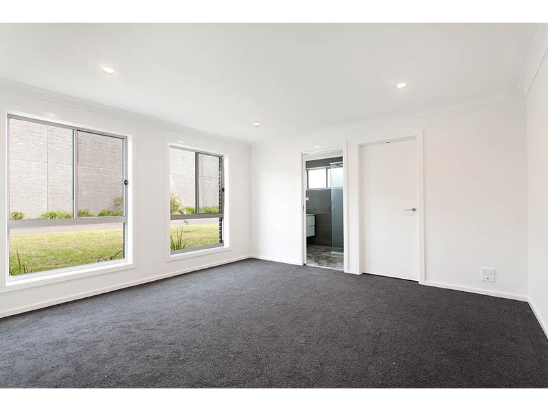 1 Rangoon Avenue, Shell Cove NSW 2529