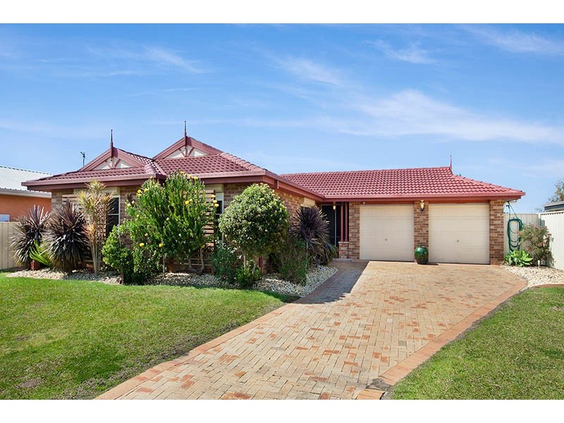 22 Shearwater Boulevard, Albion Park Rail NSW 2527