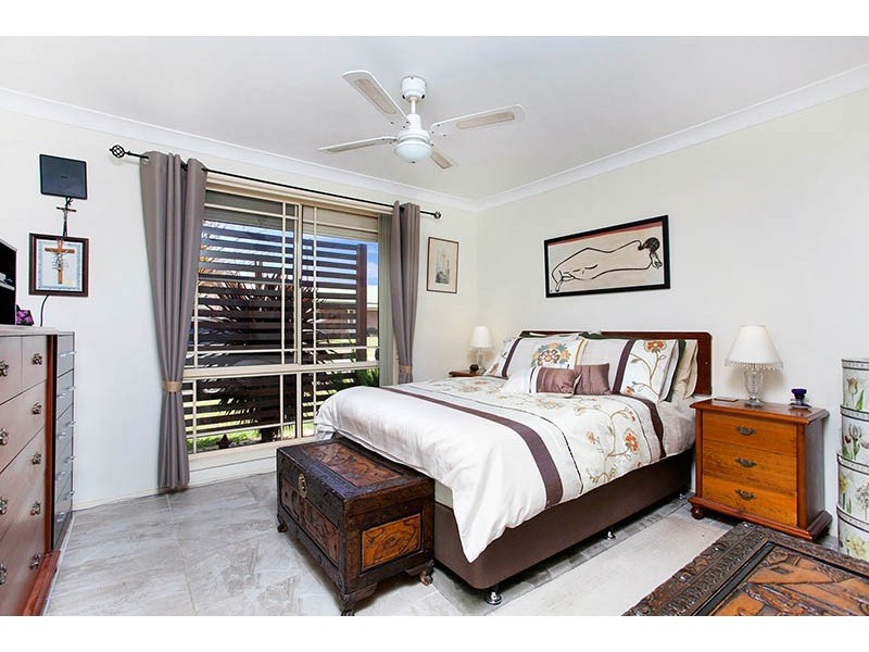 22 Shearwater Boulevard, Albion Park Rail NSW 2527