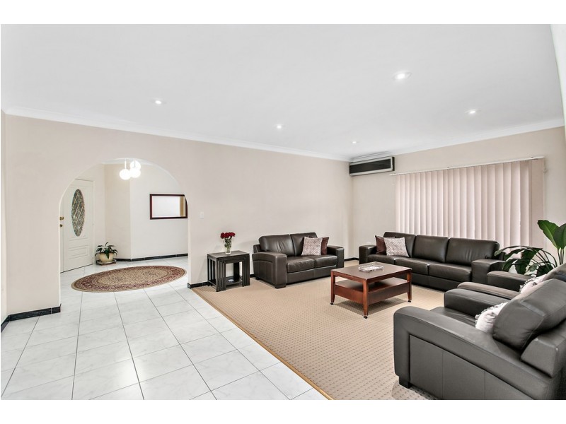 1 Lavender Grove, Shellharbour NSW 2529