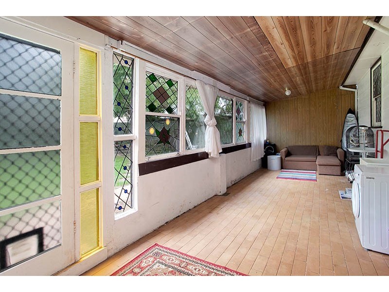 6 Johnston Street, Warilla NSW 2528