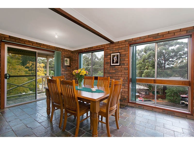 3 Aminya Place, Farmborough Heights NSW 2526