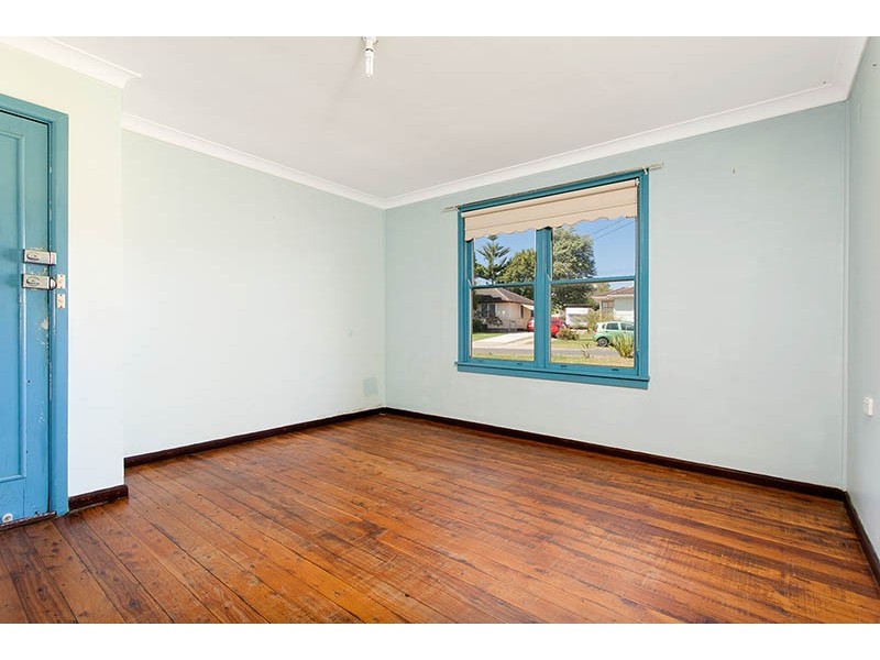 18 Anthony Street, Lake Illawarra NSW 2528