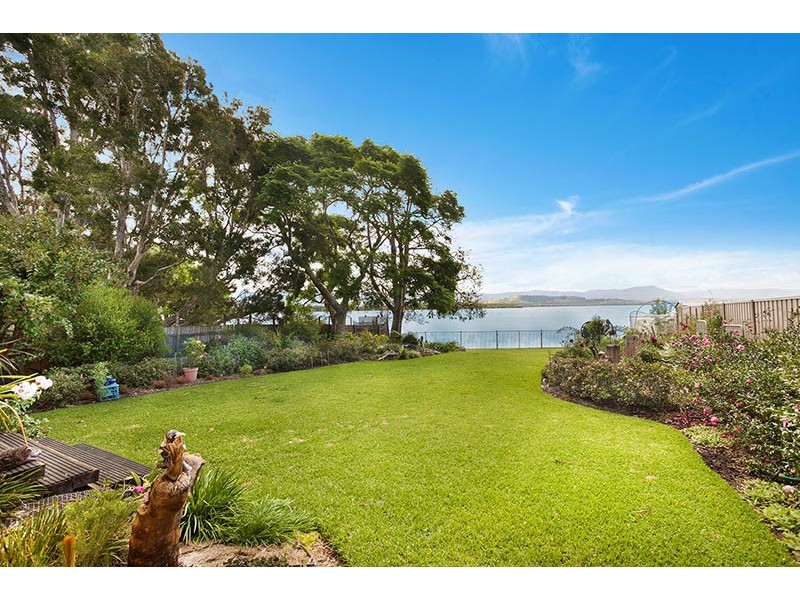 15 Newton Crescent, Oak Flats NSW 2529