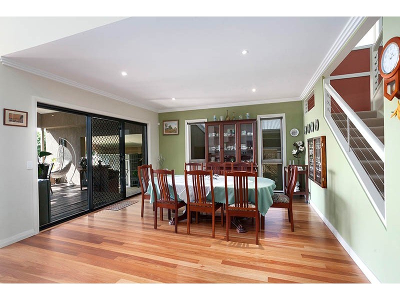 15 Newton Crescent, Oak Flats NSW 2529