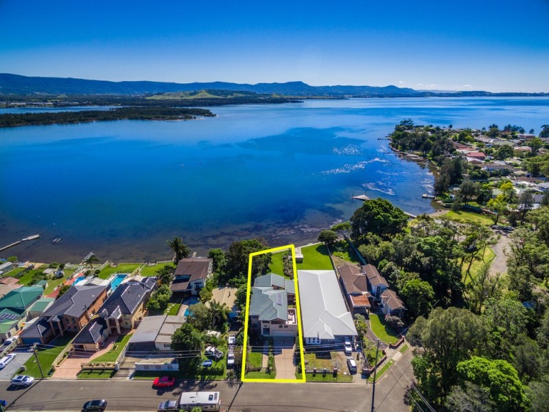 15 Newton Crescent, Oak Flats NSW 2529