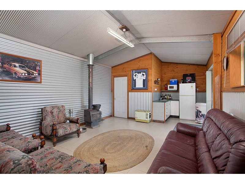 80 Koona Street, Albion Park Rail NSW 2527