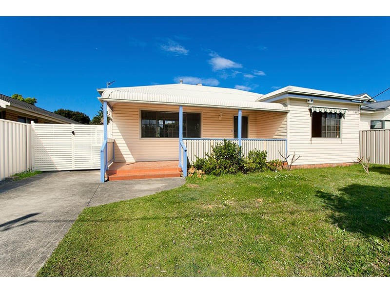 17 Brian Avenue, Warilla NSW 2528