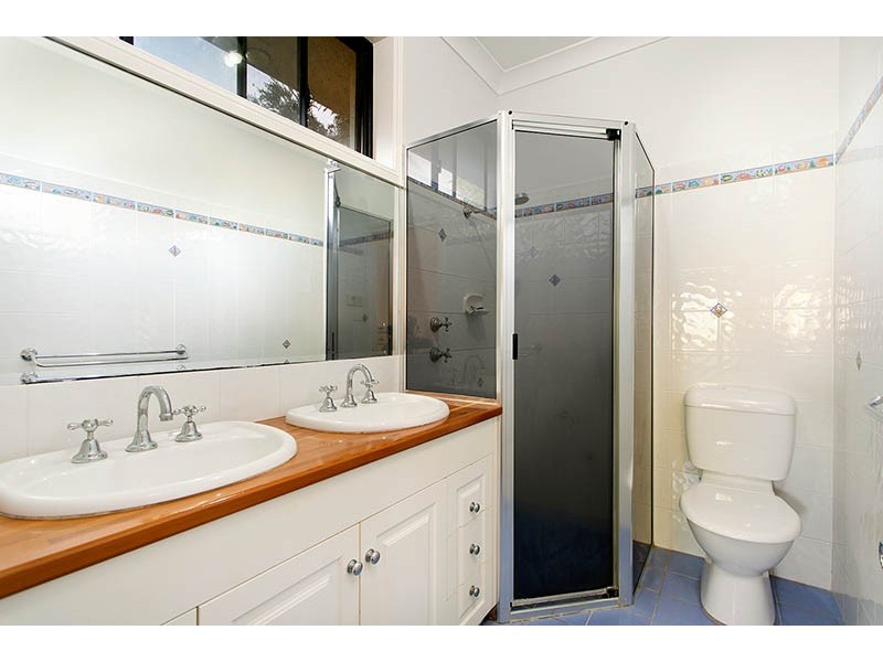 1 Eastern Avenue, Shellharbour NSW 2529