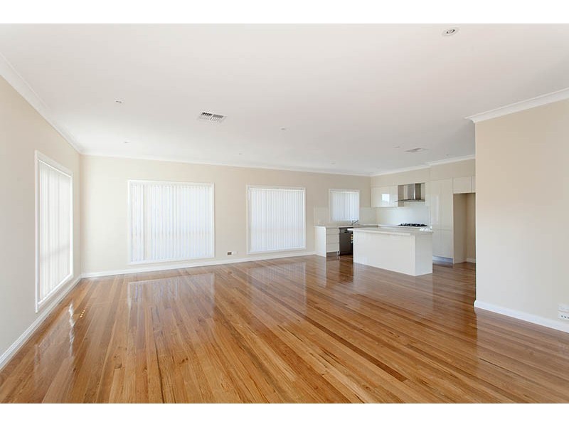 2A Antrim Avenue, Warilla NSW 2528