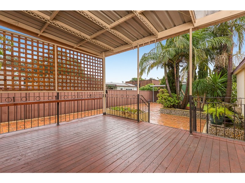 52 Merrett Avenue, Cringila NSW 2502
