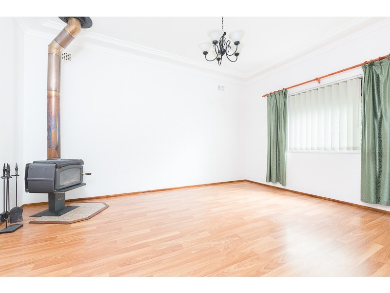 52 Merrett Avenue, Cringila NSW 2502