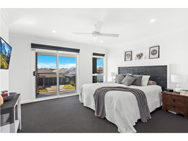 9 Peninsula Avenue, Haywards Bay NSW 2530