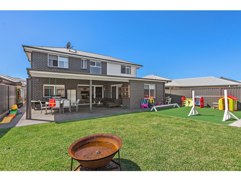 9 Peninsula Avenue, Haywards Bay NSW 2530