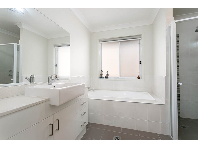 57 Byron Circuit, Flinders NSW 2529