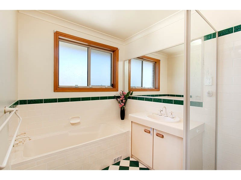 2 The Grove, Shellharbour NSW 2529
