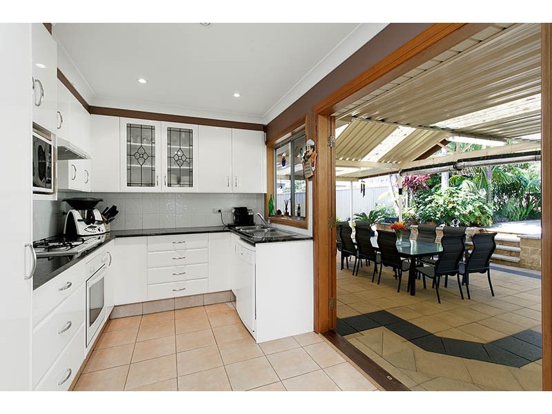 5 Brisbane Place, Barrack Heights NSW 2528