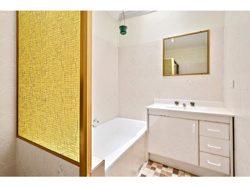 3/2 Blackbutt Way, Barrack Heights NSW 2528