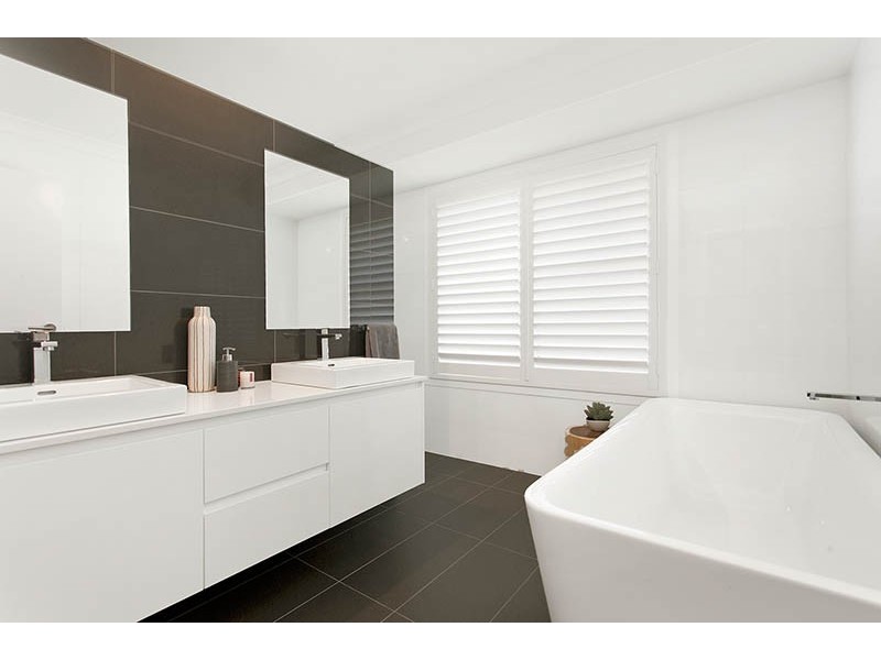 9 Dillon Road, Flinders NSW 2529
