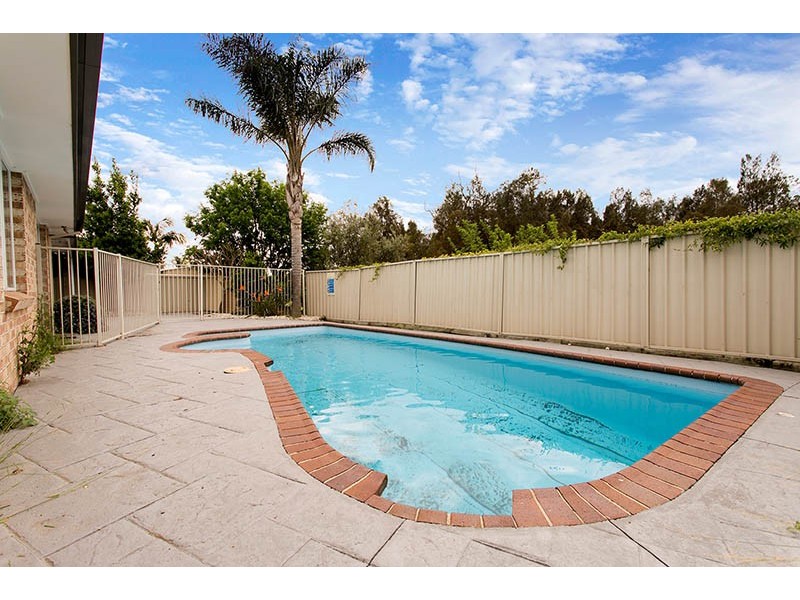 36 Shearwater Boulevard, Albion Park Rail NSW 2527