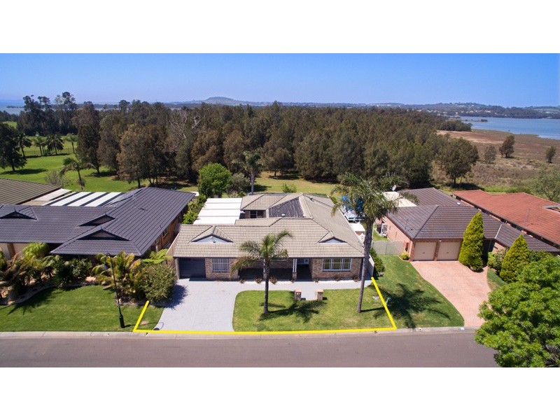 36 Shearwater Boulevard, Albion Park Rail NSW 2527
