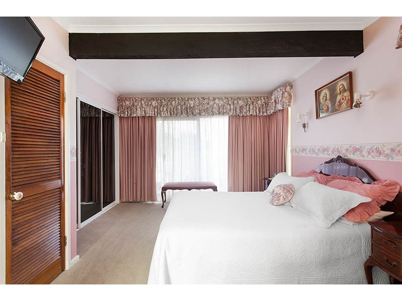2 Headland Parade, Barrack Point NSW 2528