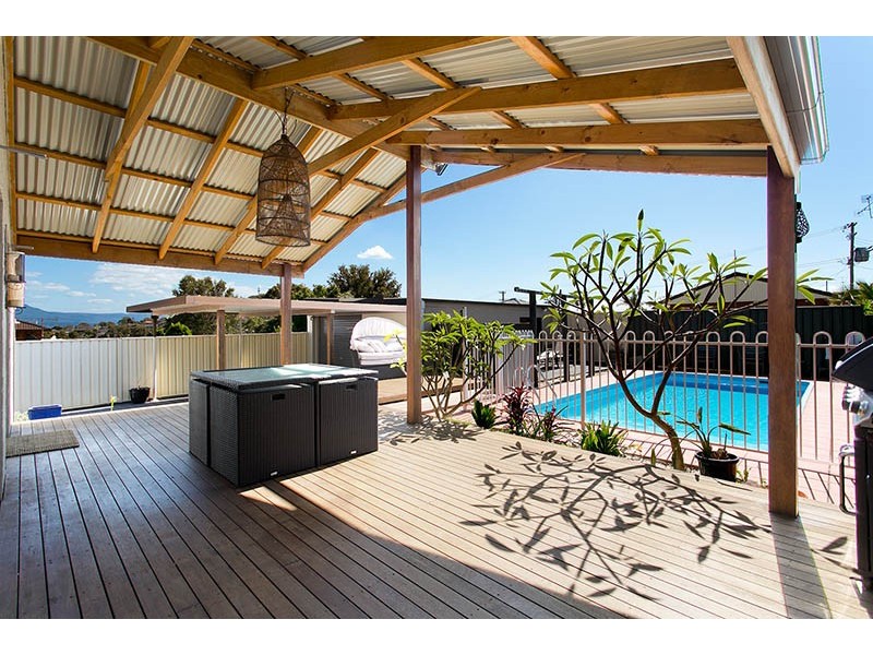 25 Cox Parade, Mount Warrigal NSW 2528